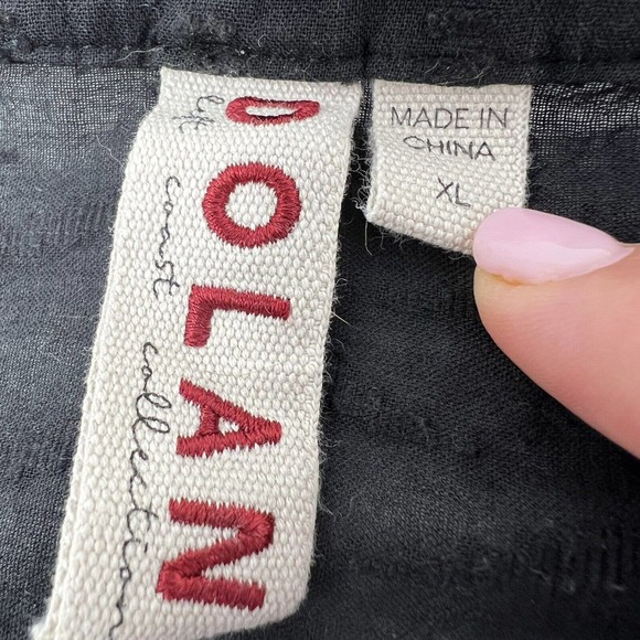 Dolan Left Coast Sheer Blouse Top Women Size XL Black Textured‎ Roll Tab Sleeves - Picture 4 of 7